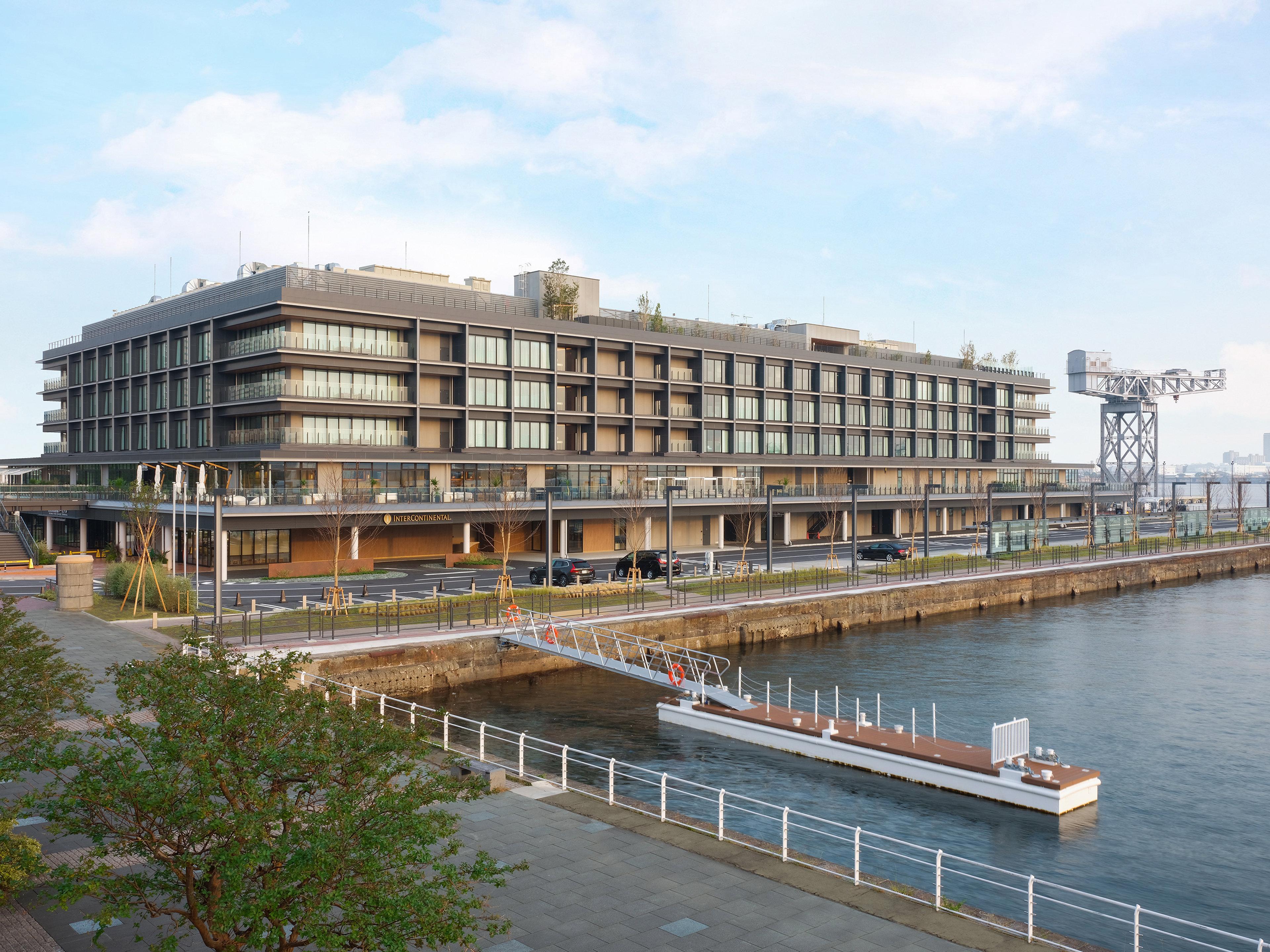 Intercontinental Yokohama Pier 8 By Ihg Hotel Exterior photo