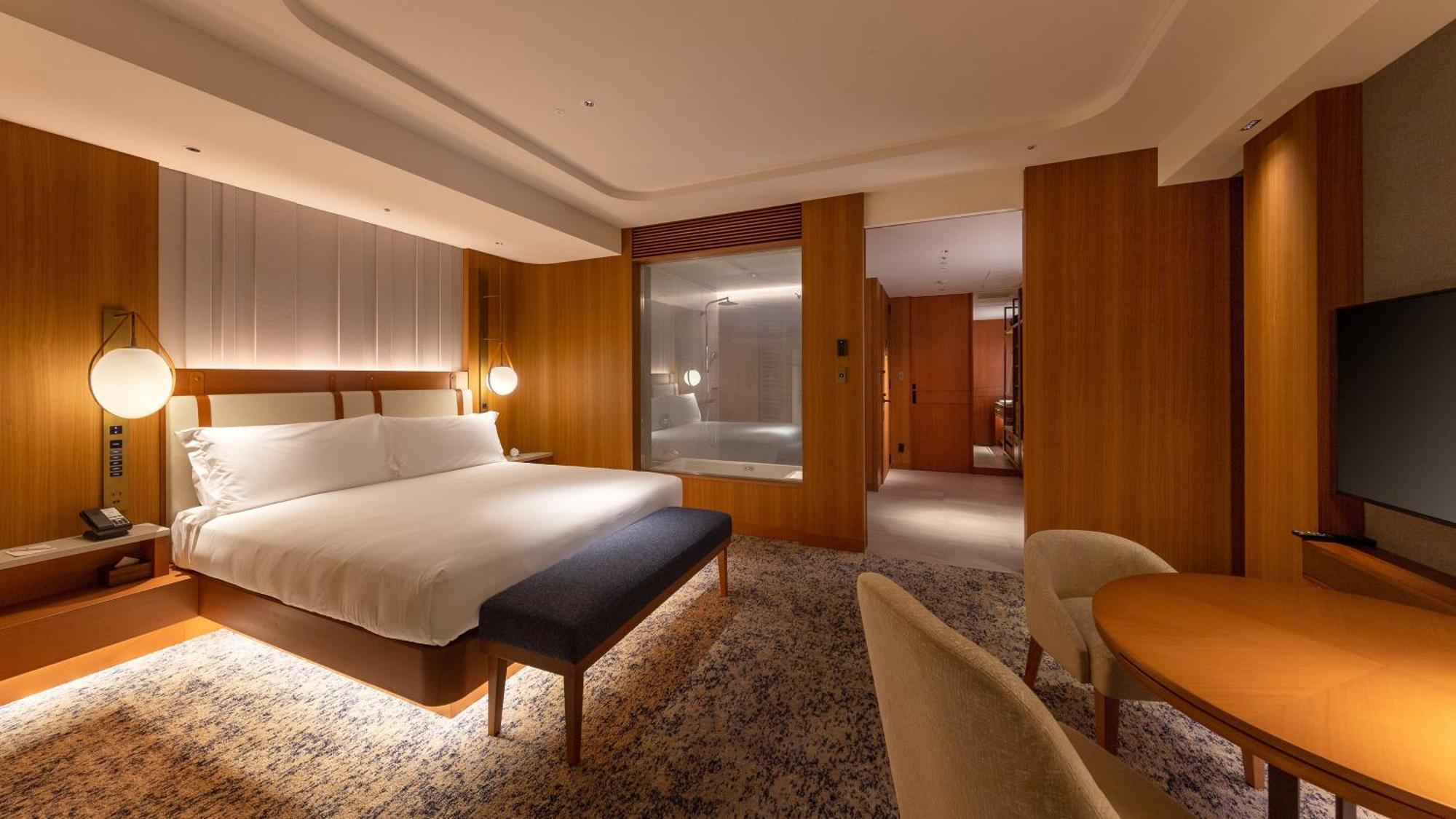 Intercontinental Yokohama Pier 8 By Ihg Hotel Exterior photo